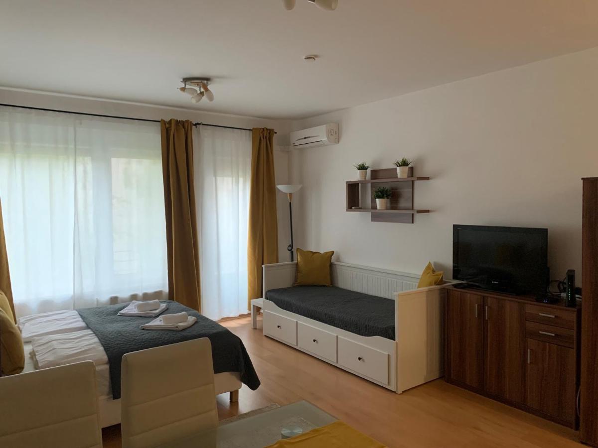 Corvin Fontana Apartment Budapest Exterior photo